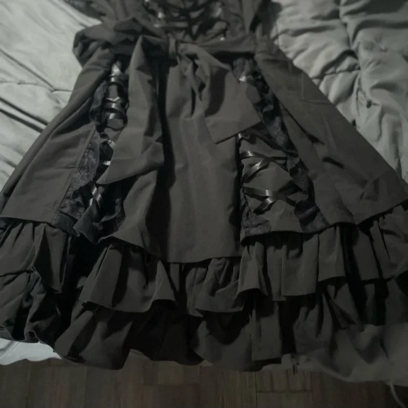 Victorian Dress - Picture 4 of 4